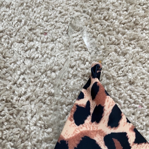 Bikini - Picture 6 of 10